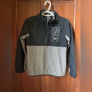 Under Armour boys youth extra large black / gray pullover
